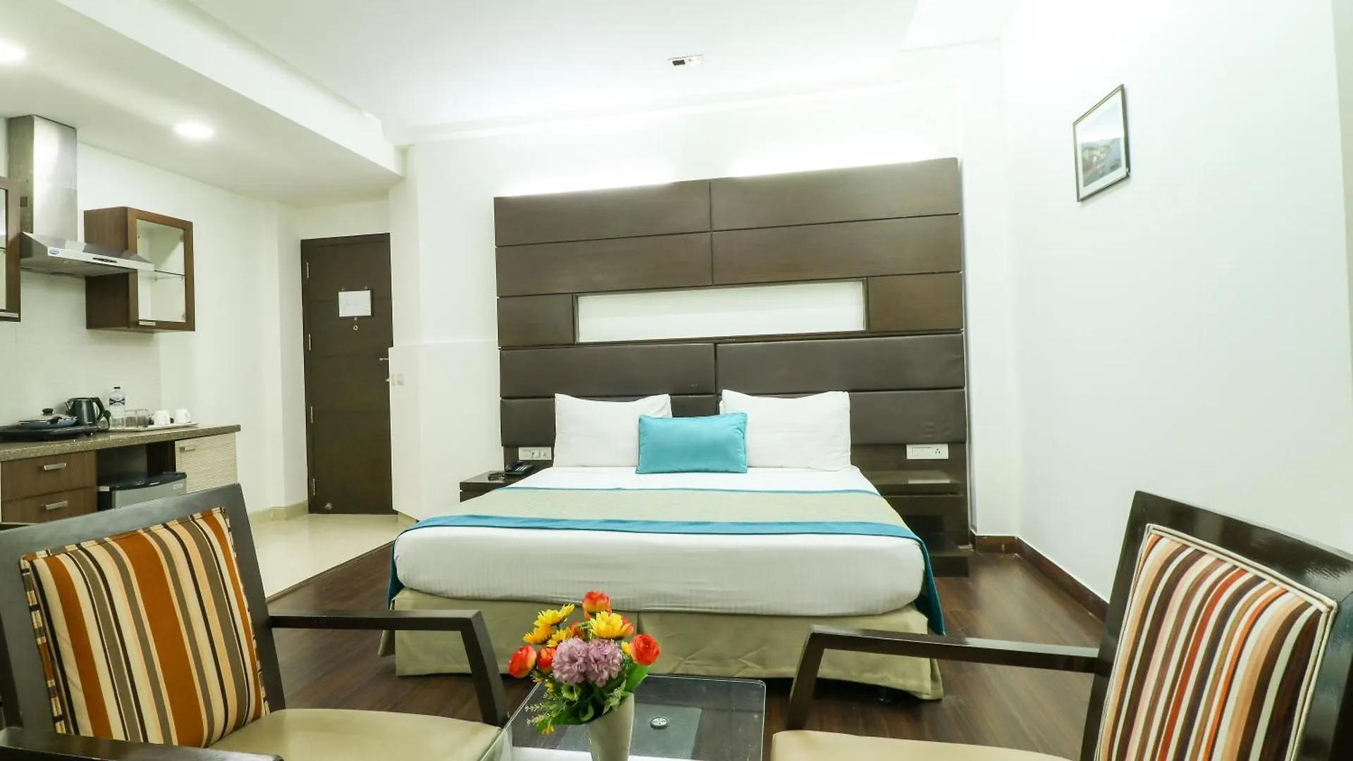 Convenient Executive Studio Near Mg Road Metro Gurgaon India