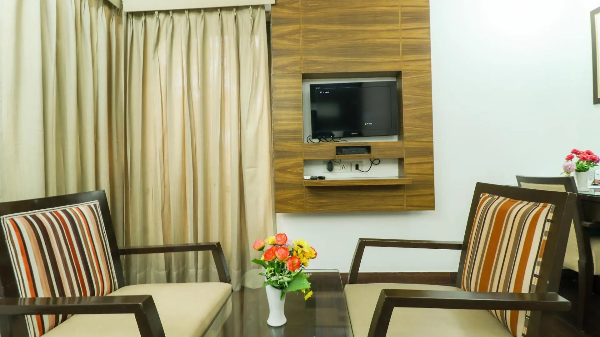 Convenient Executive Studio Near Mg Road Metro Gurgaon 0*,  Indien